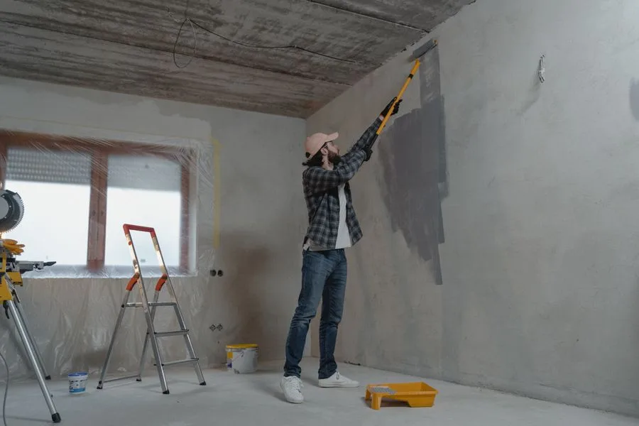 Rénovation intérieure à Aix-en-Provence : cuisine ouverte contemporaine