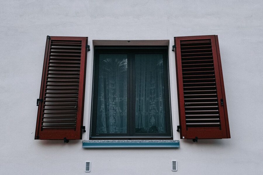 Volets Battants Bois & Alu — Pays d'Aix